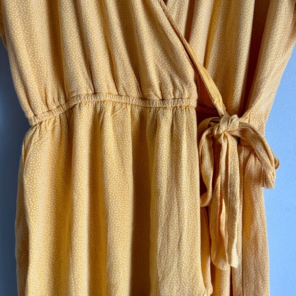 Abercrombie & Fitch Yellow Polka Dot Side Tie Waist Ruffle Trim Romper Sz Large - Picture 5 of 9